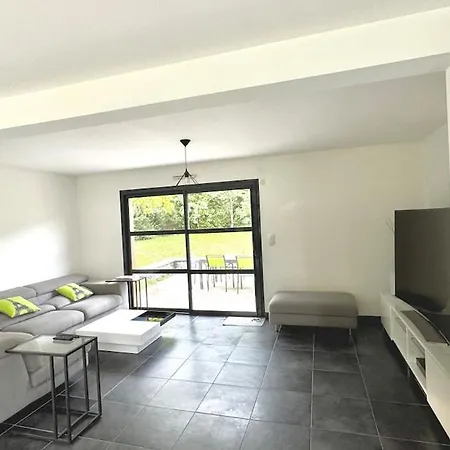 Le Confort Contemporain Dans Un Ecrin De Verdure Villa *