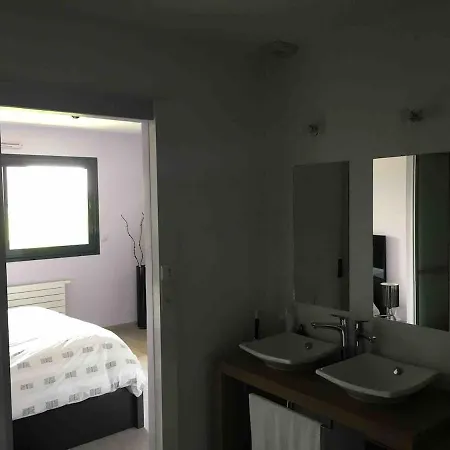 Le Confort Contemporain Dans Un Ecrin De Verdure