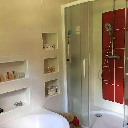 Le Confort Contemporain Dans Un Ecrin De Verdure Villa *