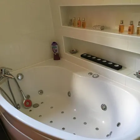 Le Confort Contemporain Dans Un Ecrin De Verdure