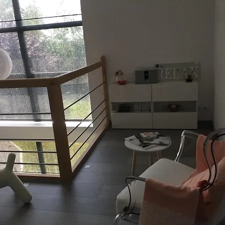 Le Confort Contemporain Dans Un Ecrin De Verdure *